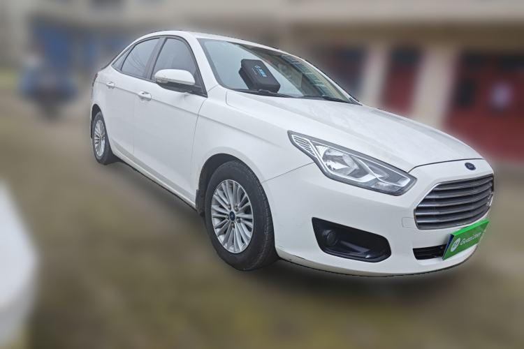 Used Ford Escort 2015 1.5L Manual Comfort Model
