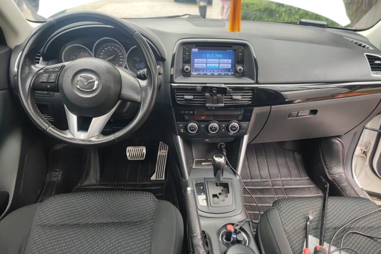 Used Mazda CX-5 2014 2.0L Automatic Two-Wheel Drive Urban Version Center Console