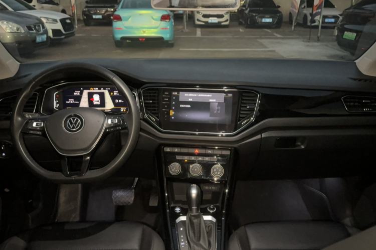 Used Volkswagen T-ROC 2022 280TSI DSG Two-Wheel Drive Elite PLUS