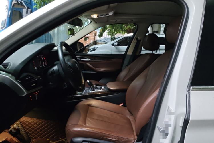 Used BMW X5 2015 xDrive28i
