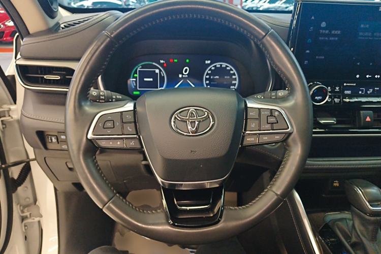 Used Toyota Highlander 2023 2.5L Smart Electric Hybrid Dual-Motor All-Wheel-Drive Supreme Edition – 7 Seats Steering Wheel
