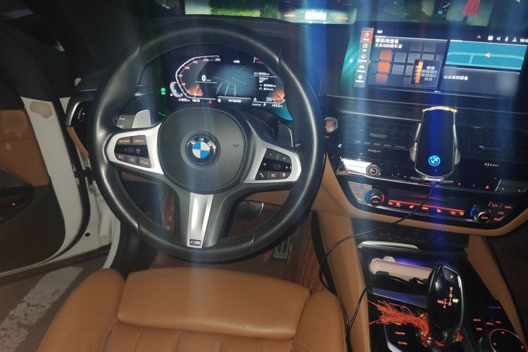 Used BMW 6 Series GT 2021 630i M Sport Package Center Console