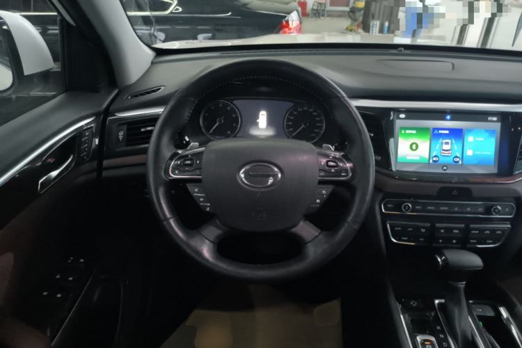 Used GAC Trumpchi GS8 2017 320T Two-Wheel Drive Luxury Smart Connectivity Version (7 Seats)
