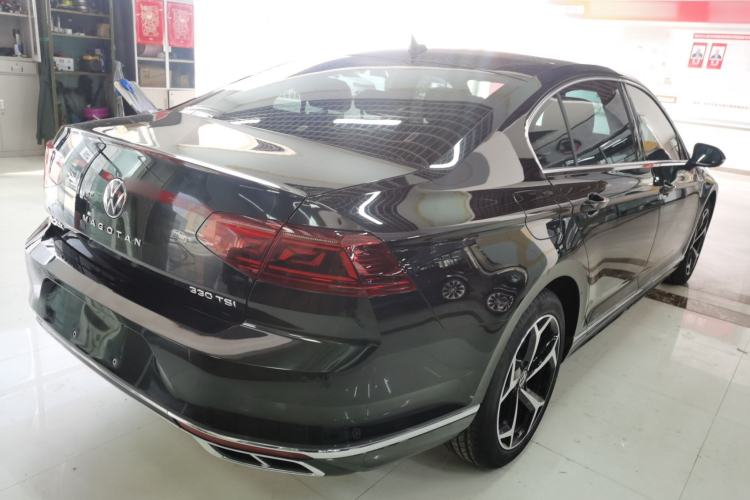 Used Volkswagen Magotan 2023 2 Million Units Limited Edition 330TSI DSG Leading Version Rear Right 45 Deg