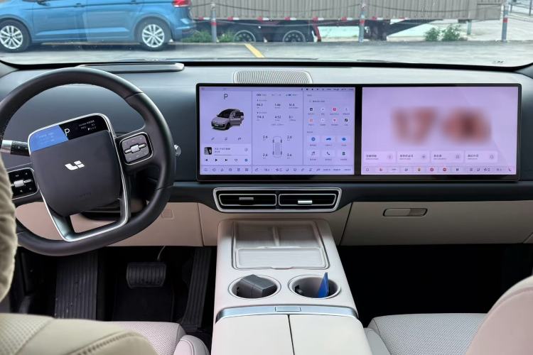 Used Li Auto L6 2024 Pro Model Interior 1