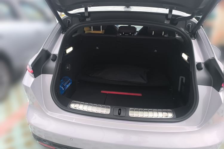 Used Nio ET5T 2025 75 kWh Touring
