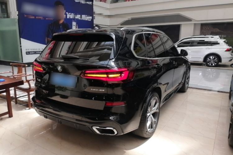 Used BMW X5 2020 xDrive40i Luxury Model with M Sport Package
