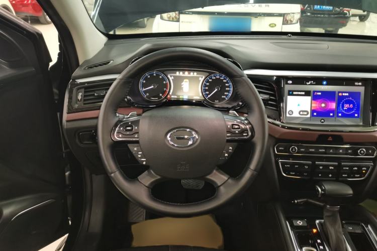 Used GAC Trumpchi GS8 2017 320T Two-Wheel Drive Luxury Smart Connectivity Version (7 Seats)