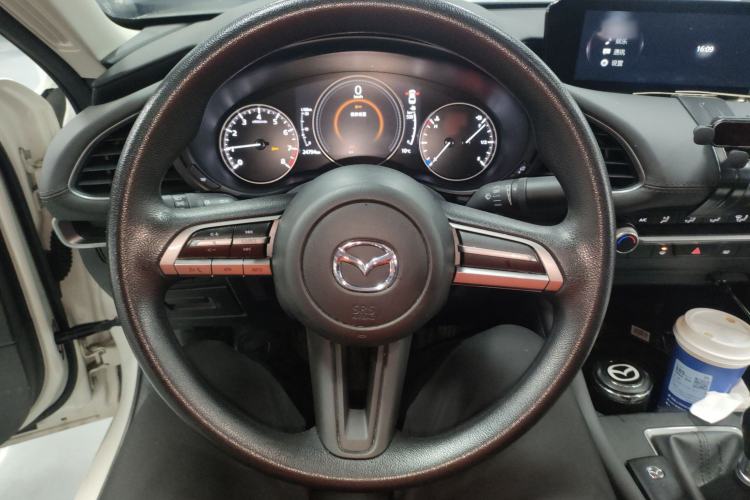 Used Mazda Mazda 3 Axela 2023 1.5L Manual ZhiMei Edition
