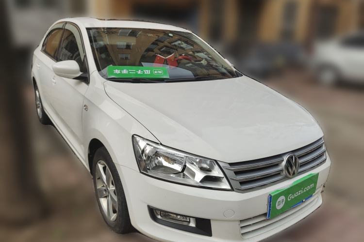 Used Volkswagen Santana 2013 1.6L Manual Comfort Edition Front Right 45 Deg