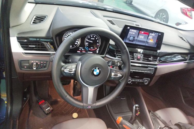 Used BMW X1 2022 sDrive25Li Leading Model Center Console