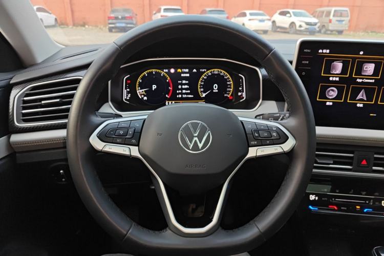 Used Volkswagen Tayron 2023 280TSI Two-Wheel-Drive Luxury Plus Advanced Version
