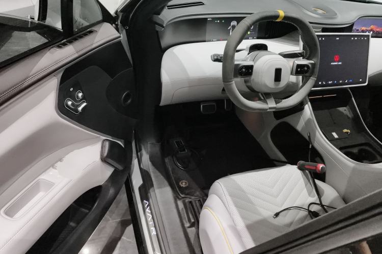 Used Avatr 11 2022 Ultra-Long Range Dual-Motor Luxury Edition 5 Seats
