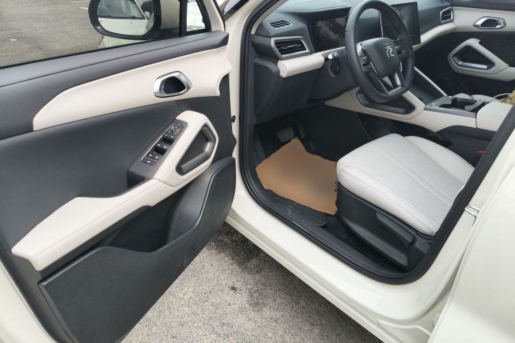 Used BYD Yuan UP 2025 Intelligent Driving Version 401 KM Dynamic Edition