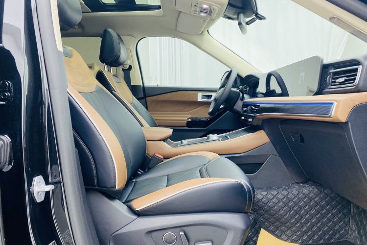 Used Ford Explorer 2023 EcoBoost 285 Four-Wheel Drive Titanium Edition 7-Seater