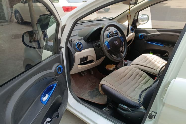 Used JMEV E200L 2020 E200L Standard Model (302 KM)
