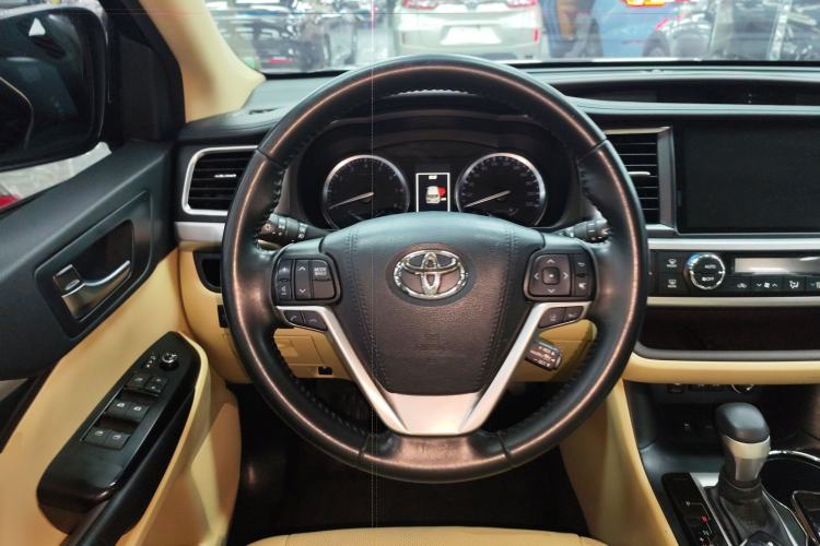 Used Toyota Highlander 2018 2.0T Four-Wheel Drive Prestige Version 7 Seats China VI Standard
