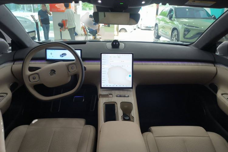 Used Nio ET7 2024 75 kWh Executive Edition
