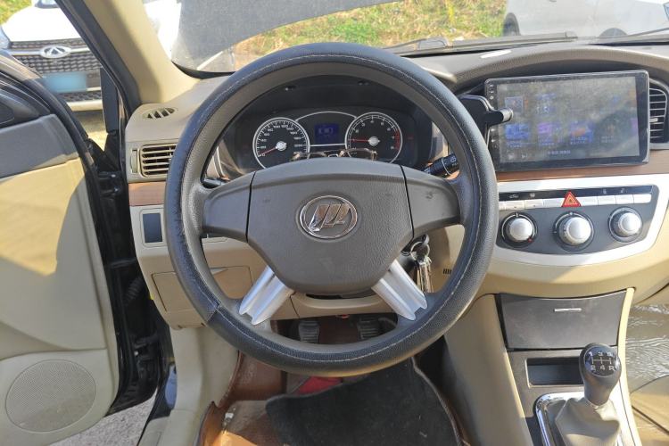 Used Lifan Auto 620 2010 Platinum Edition 1.5L Manual Premium Model