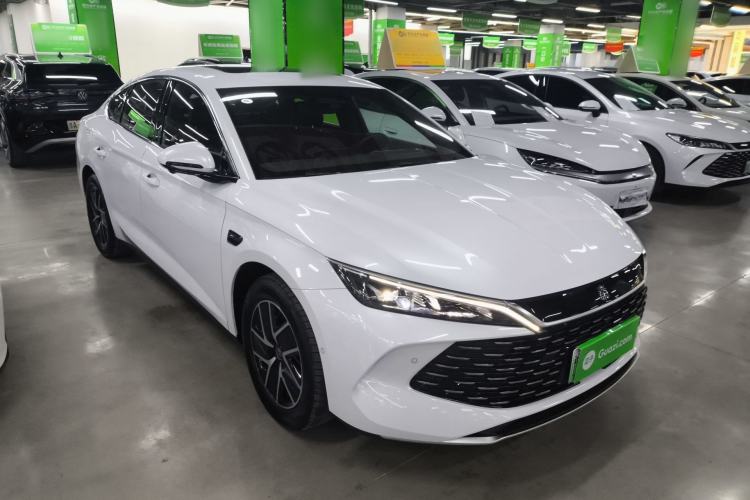 Used BYD Qin L 2025 DM-i Smart Drive 120KM Superior Model Front Right 45 Deg