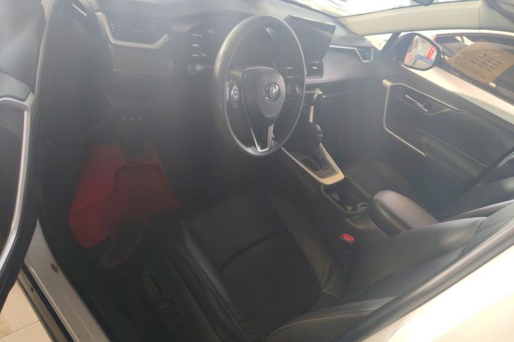 Used Toyota RAV4 2023 2.0L CVT Two-Wheel Drive Fashion Edition
