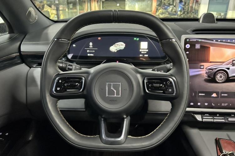 Used Zeekr 7X 2025 75 kWh Rear-Wheel Drive Intelligent Driving Version Steering Wheel