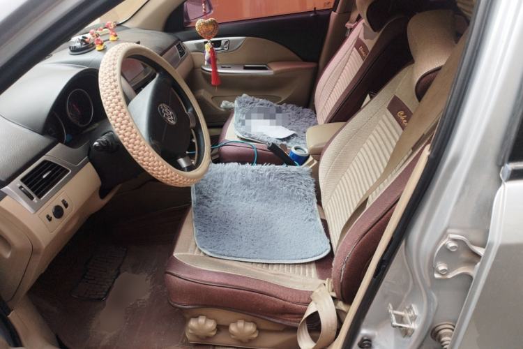 Used Buick Excelle 2015 1.5L Automatic Classic Model
