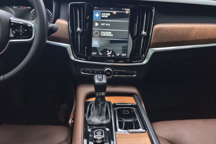 Used Volvo S90 2020 T5 Zhiyi Luxury Edition
