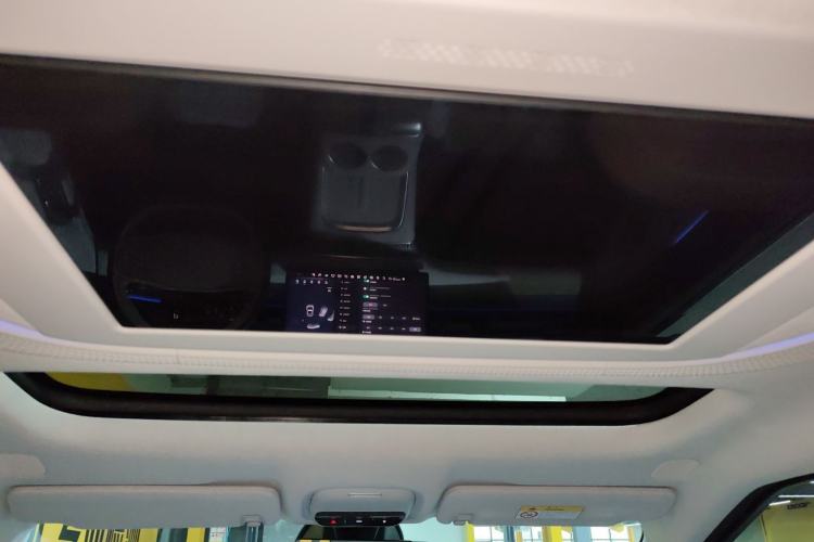 Used XPeng X9 2024 610 Long-Range Pro Headliner