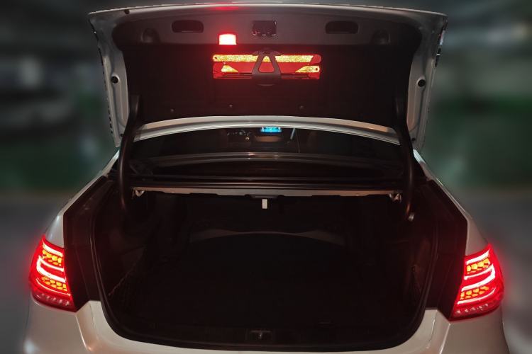 Used Mercedes-Benz E-Class 2012 E 260 L CGI Fashion Model