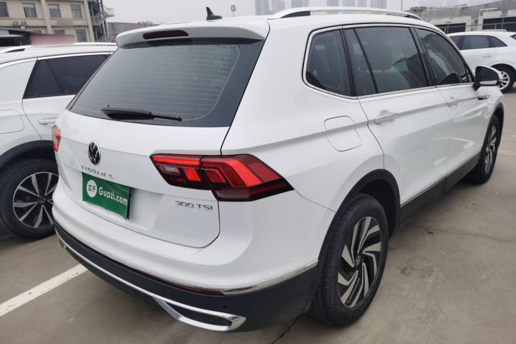 Used Volkswagen Tiguan L 2024 300TSI Automatic Two-Wheel Drive Smart Edition Rear Right 45 Deg