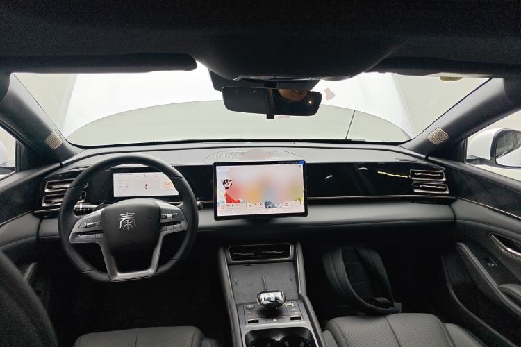 Used BYD Qin L 2025 DM-i Smart Drive 120KM Superior Model
