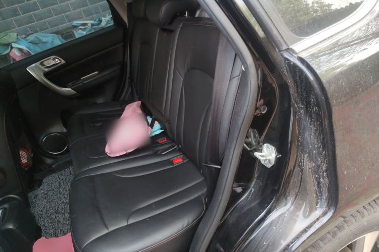 Used Haval H6 2016 Upgraded Model 1.5T Automatic Two-Wheel Drive Elite Version Left Rear Seat