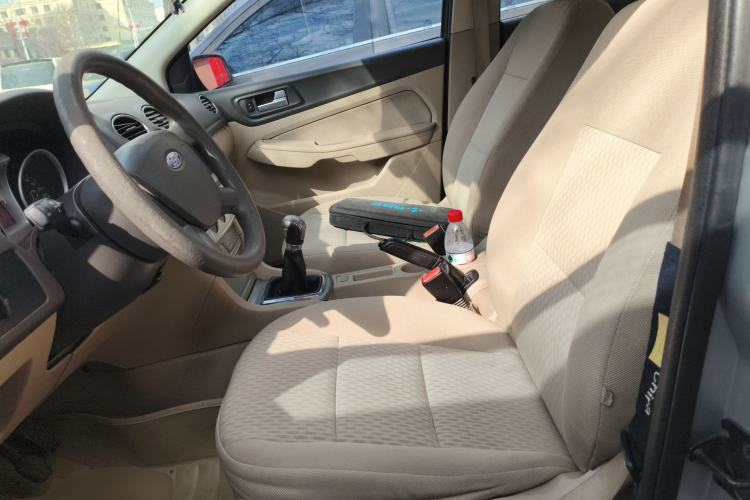 Used Ford Focus 2011 Sedan 1.8L Manual Comfort Model