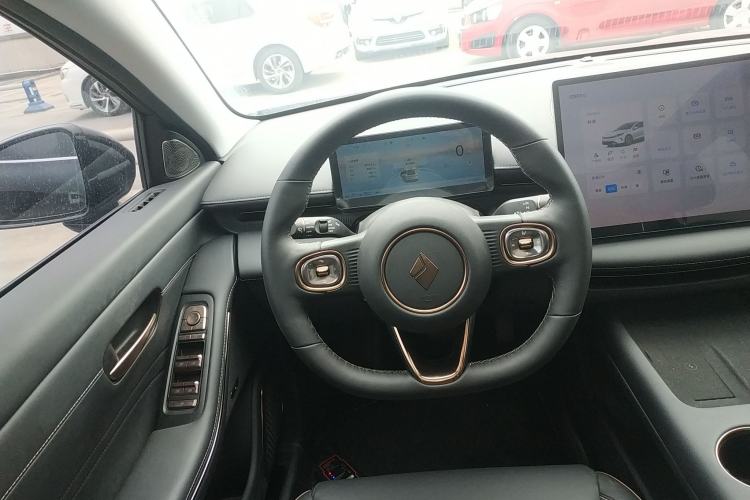 Used Baojun Enjoy 2025 Plug-in Hybrid 140km Luxury Edition
