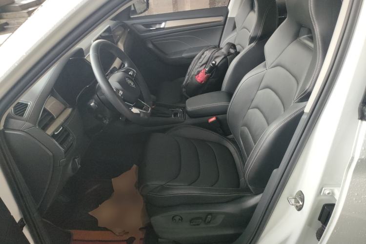 Used Skoda Kodiaq 2023 Facelifted TSI330 7-Seater Two-Wheel-Drive Luxury Edition Left Front Seat