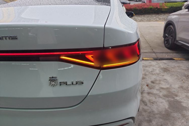 Used BYD Qin PLUS 2024 HONOR Edition DM-i 120KM Beyond Model
