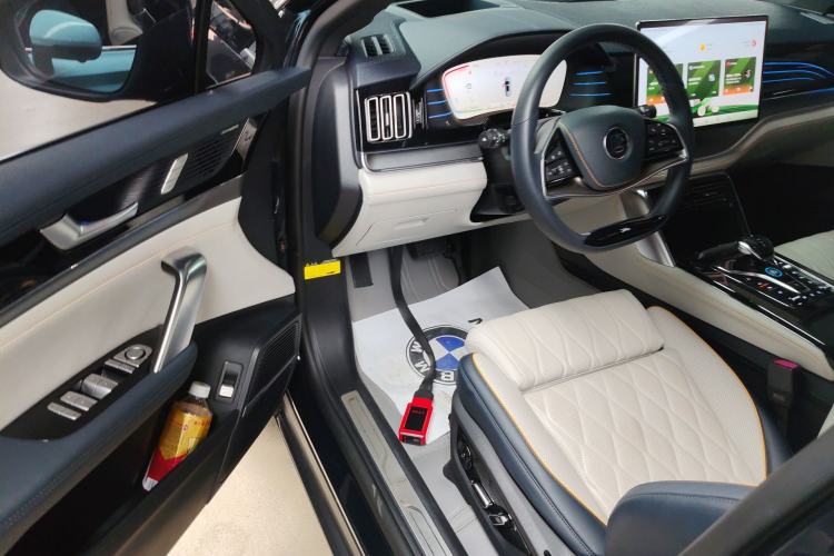 Used BYD Tang New Energy 2022 DM-p 215KM Four-Wheel Drive Flagship Model Driver Seat