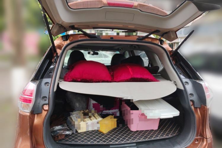 Used Nissan X-Trail 2014 2.0L CVT Comfort Edition 2WD Trunk