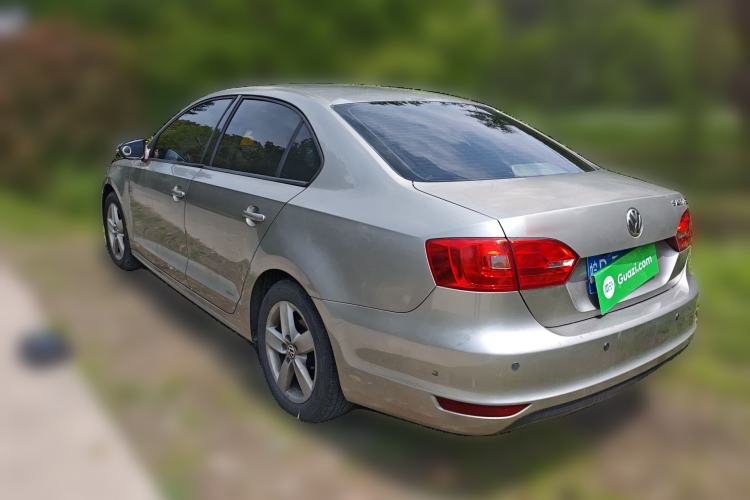 Used Volkswagen Sagitar 2012 1.6L Manual Fashion Edition