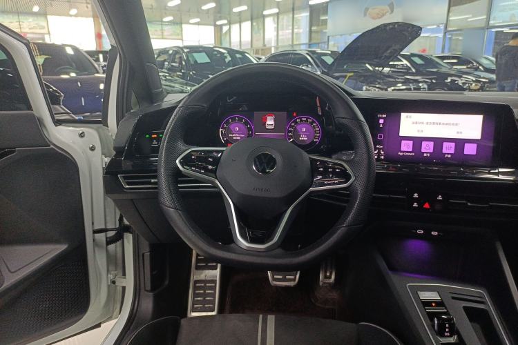 Used Volkswagen Golf 2023 Facelift 280TSI DSG R-Line Lite Steering Wheel