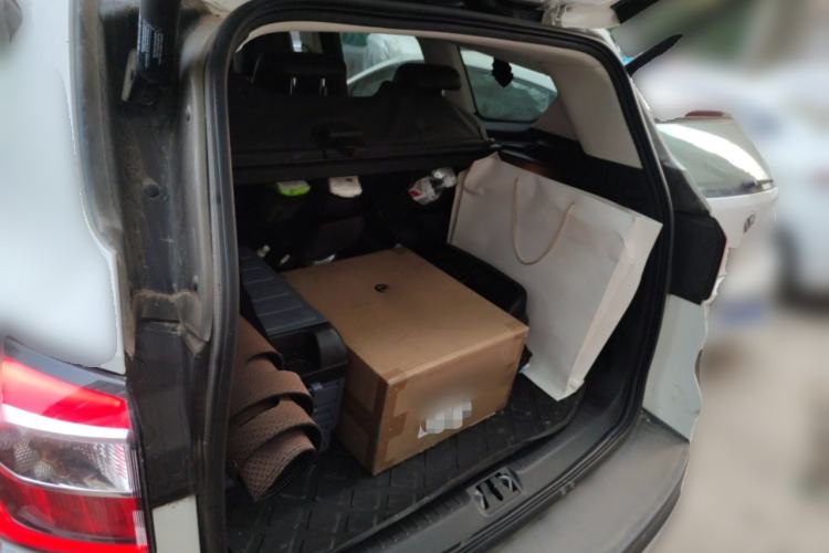 Used Ford Kuga 2017 EcoBoost 180 Four-Wheel Drive Luxury Wing Model Trunk