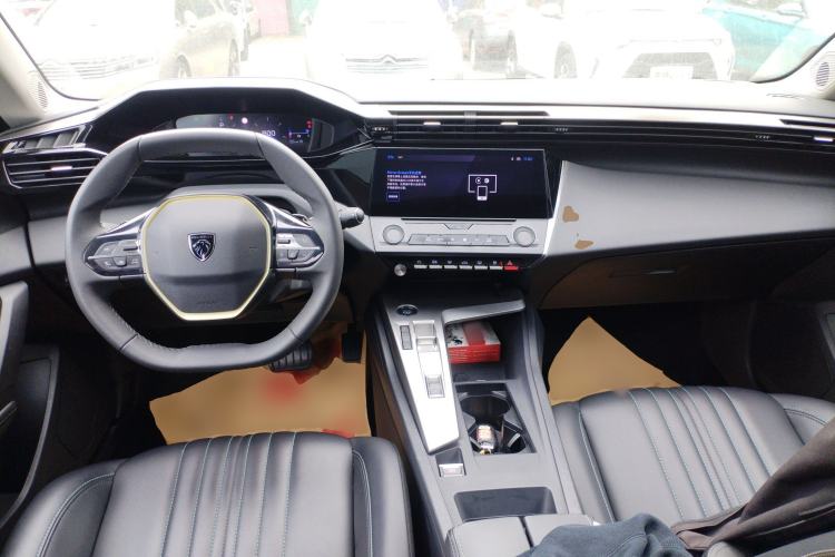 Used Peugeot 408X 2023 Gravity Edition Center Console