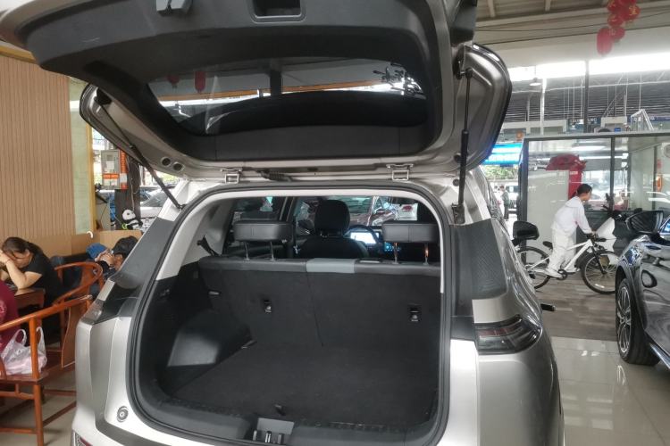 Used AION Y 2023 Plus 510 Smart Edition Trunk