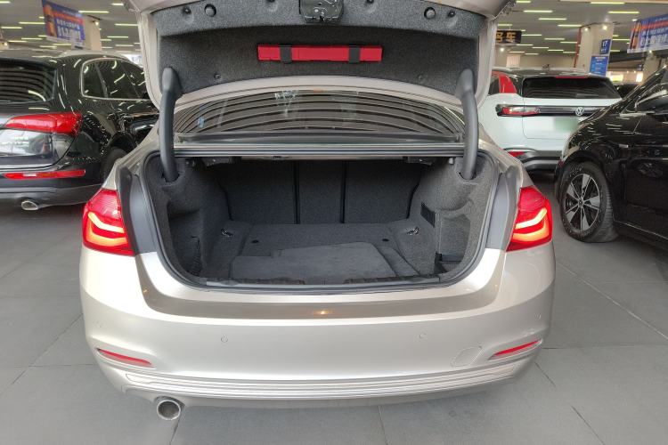 Used BMW 3 Series 2016 320i Fashion Model