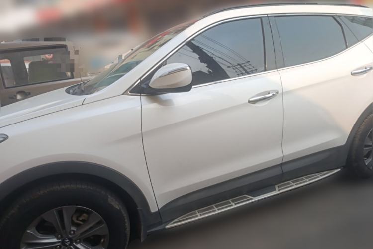 Used Hyundai Santa Fe 2015 2.0T Automatic Two-Wheel Drive Smart Version 5 Seats