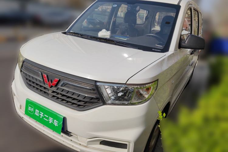 Used Wuling Hongguang V 2019 1.5L Jingqu Version China VI LAR