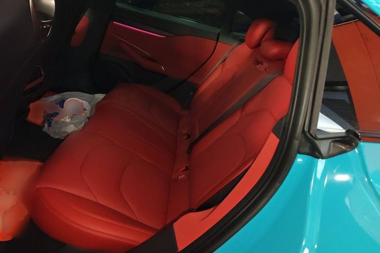 Used Xiaomi Auto SU7 2024 Four-Wheel Drive Ultra-Long Range Advanced Intelligent Driving Max Edition
