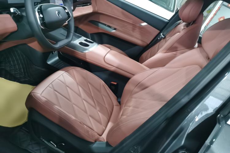 Used CHANGAN CS75 PLUS 2025 4th Generation 1.5T New Blue Whale Smart Luxury Edition Left Front Seat