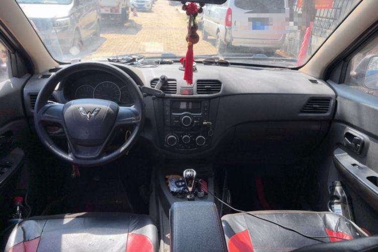 Used Wuling Hongguang 2014 1.5L S Standard Version
